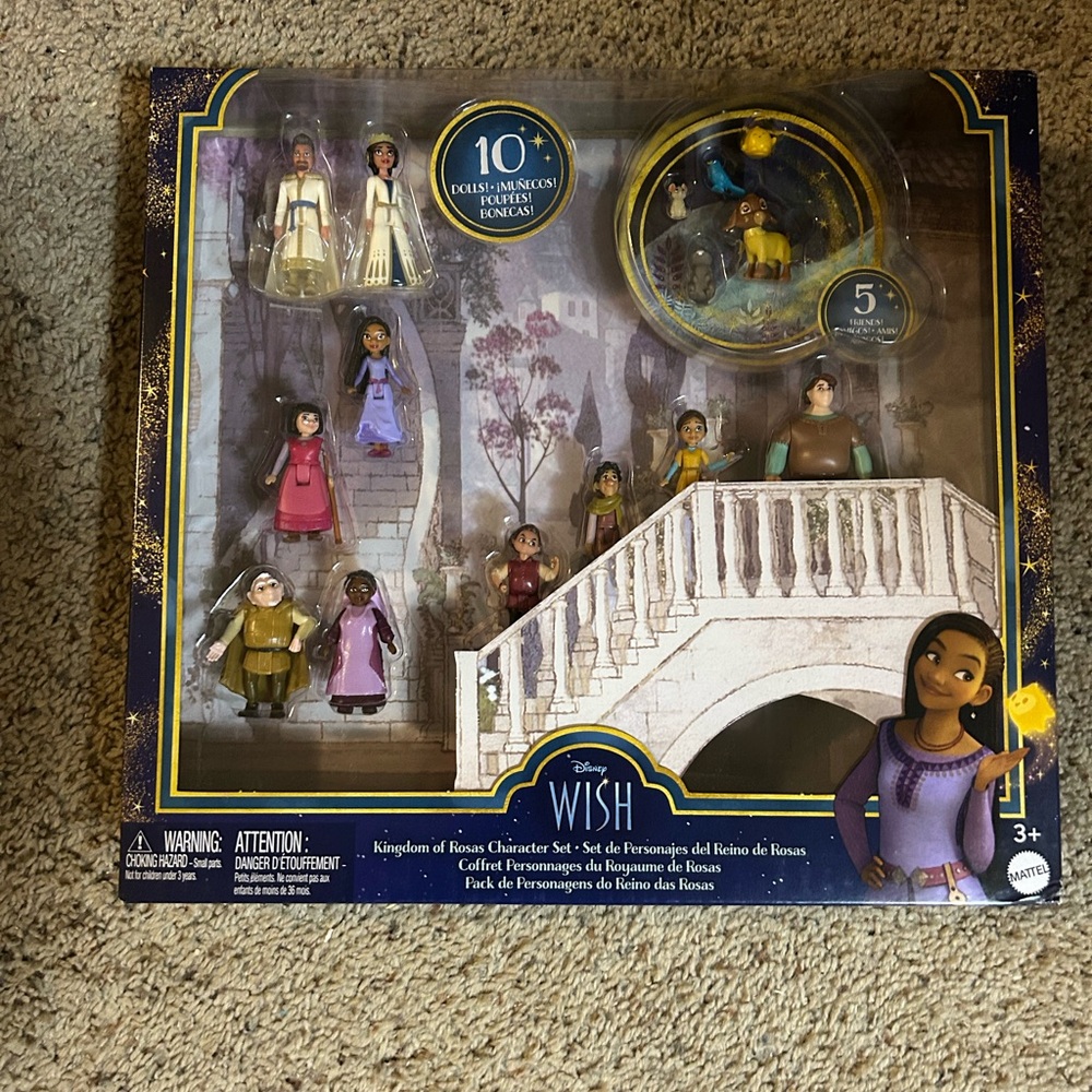 Disney Wish Kingdom of Rosas Figure Set - Blue, Purple, White, Gold
